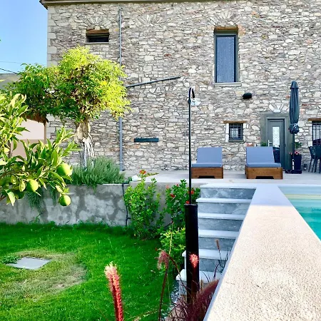 The Backyard Villa Eva Exterior photo