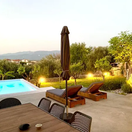 The Backyard Villa Eva Exterior photo